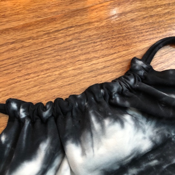 Black and gray Tie dye tank top - Picture 6 of 6